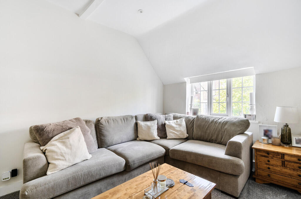 Apartment in Sevenoaks, Westerham - View 3