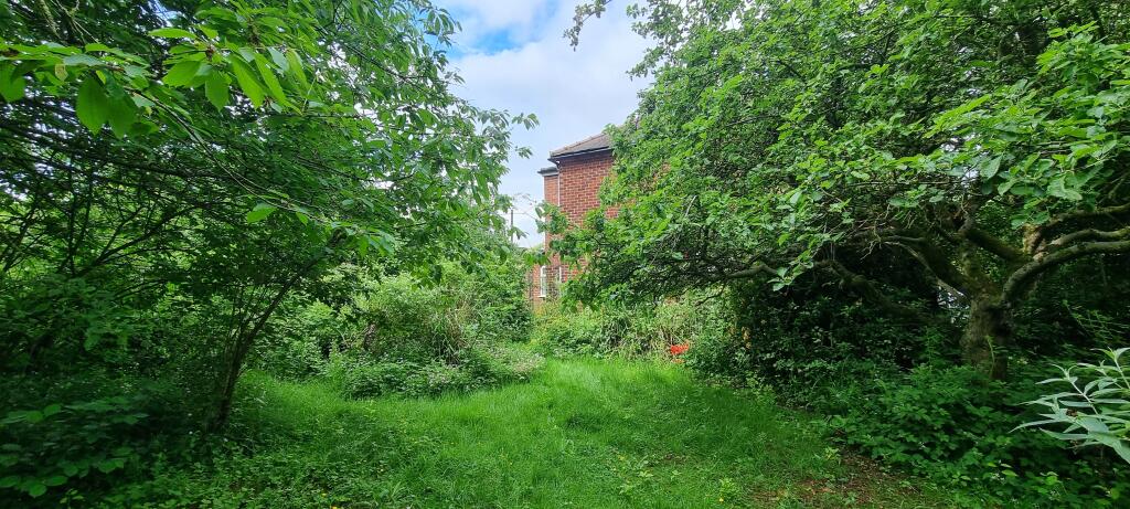 Lea Road, Heald Green, Cheadle, Stockport photo 2