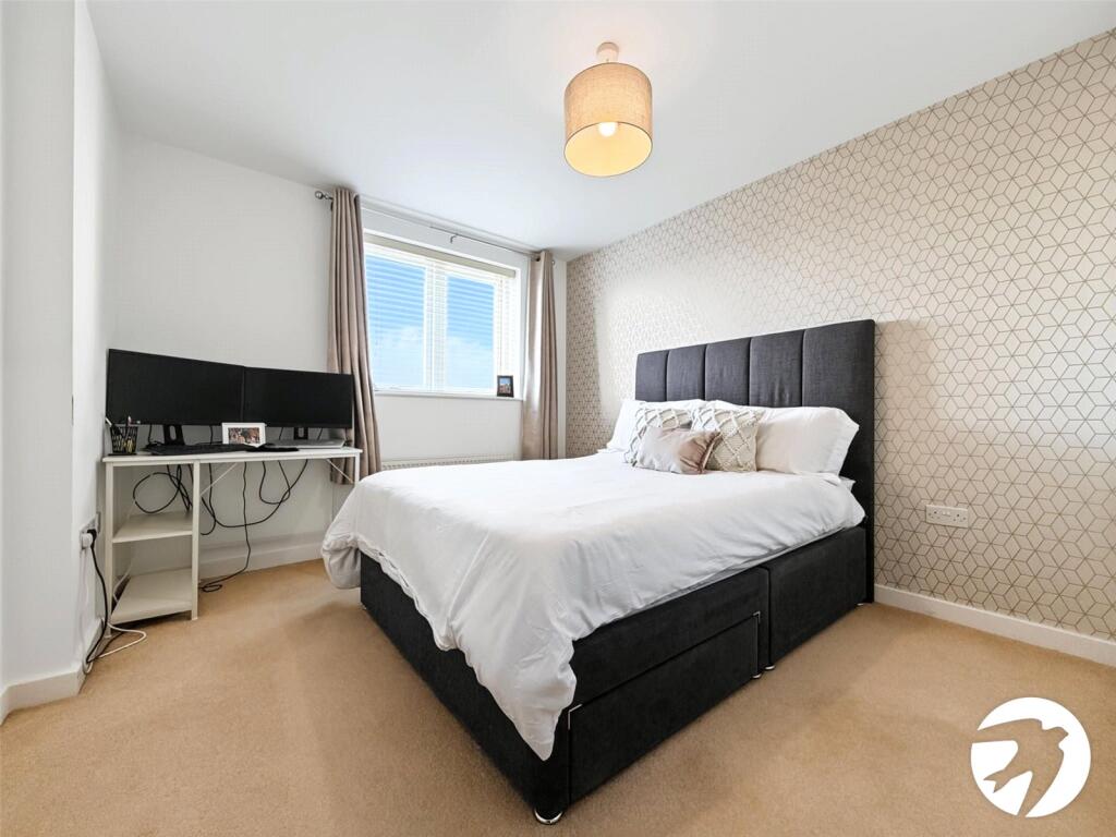 Apartment in Rochester - View 5