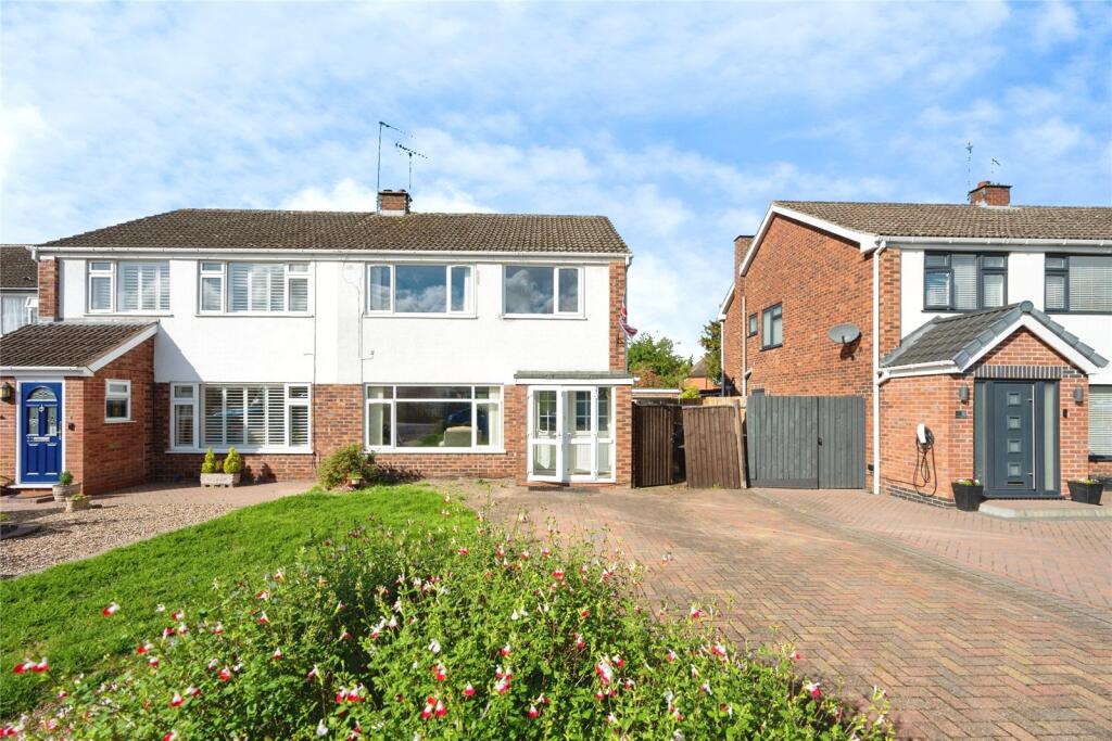 Main image of property: Foxes Way, Warwick, Warwickshire, CV34