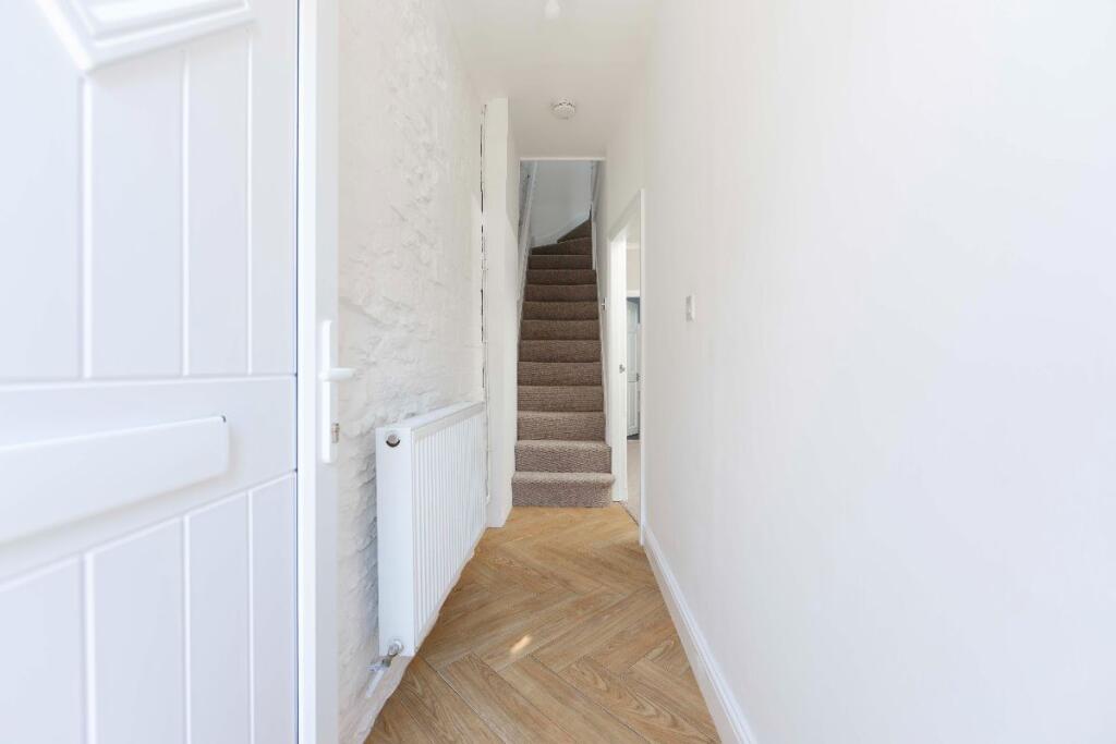 House in Abercynon - View 3