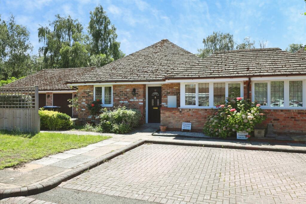 Main image of property: Avon Meadow Close, Stratford-Upon-Avon