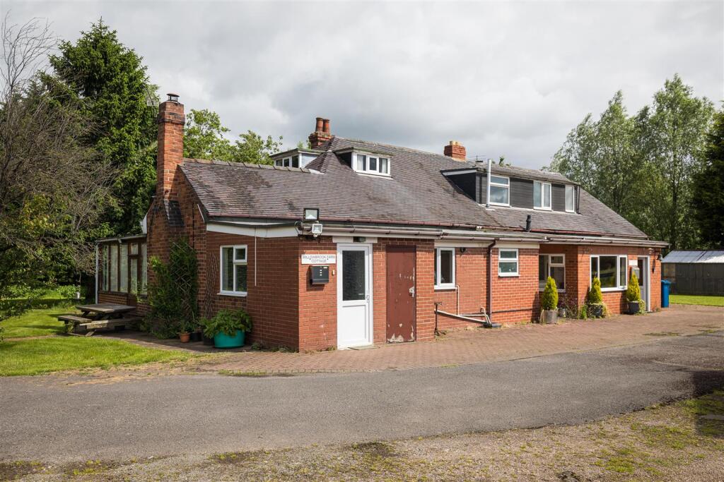 5-bed house on Willowbrook Farm, Burton Road, Alrewas, Burton-On-Trent, £700,000