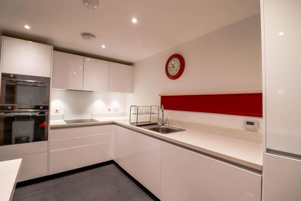 Apartment in Cambridge - View 4