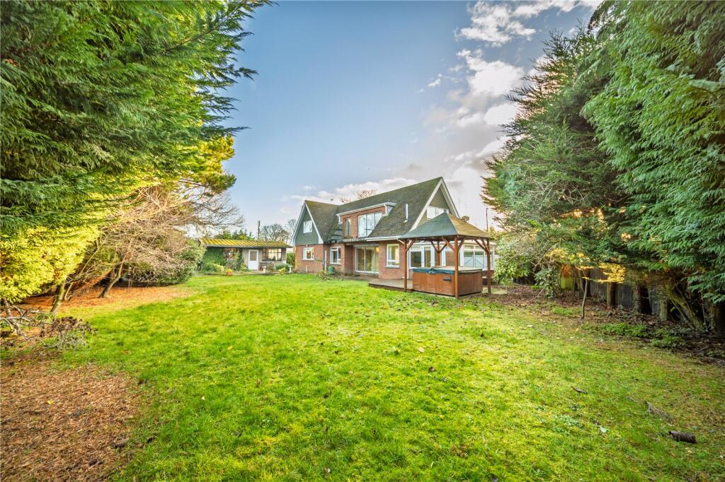 4-bed detached on The Broadway, Sunderland, SR4, £425,000