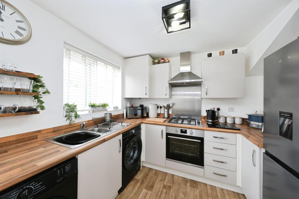 House in Chesterfield, Grassmoor, Hasland and Winswick - More
