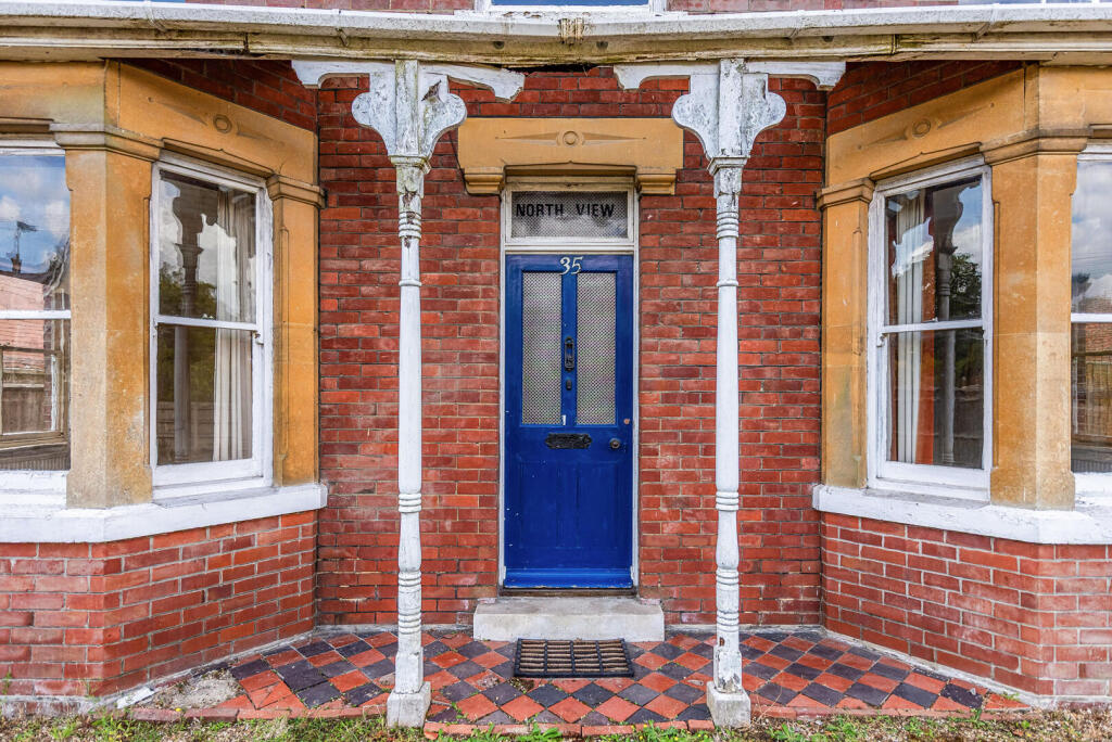 House in Southampton - View 5
