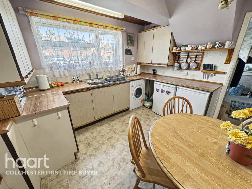 Berechurch Hall Road, Colchester photo 4