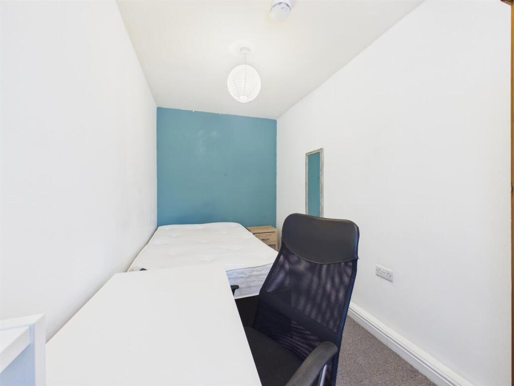 Apartment in Leicester - More