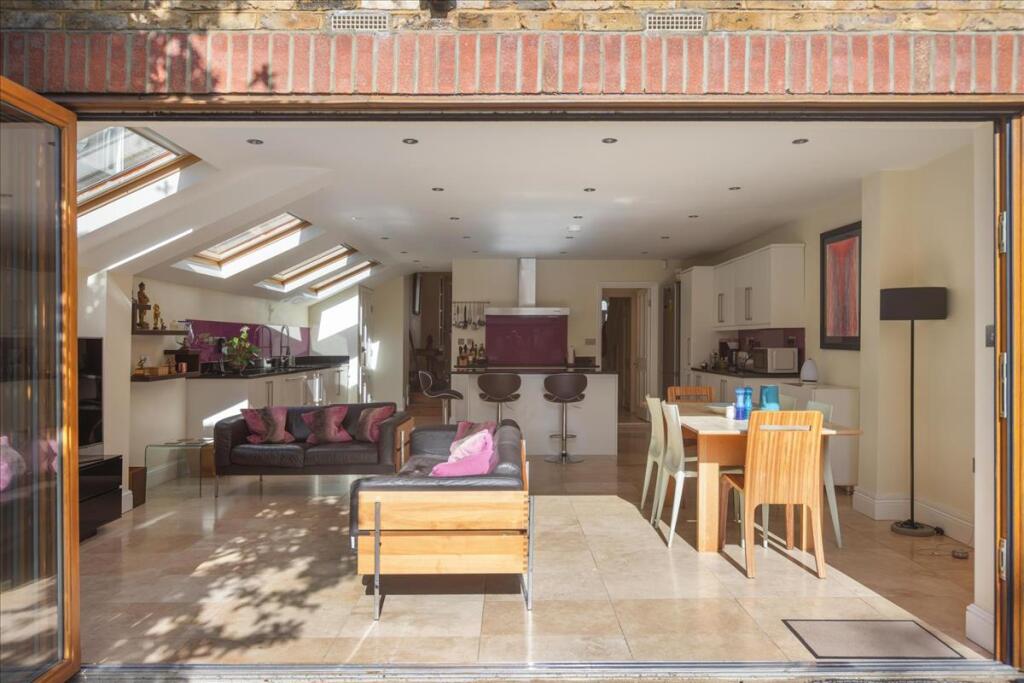House in London - More
