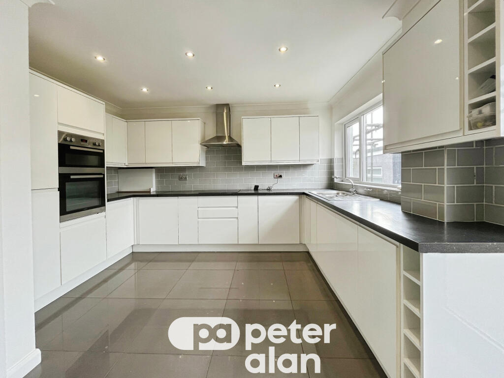 Main image of property: Heol West Plas