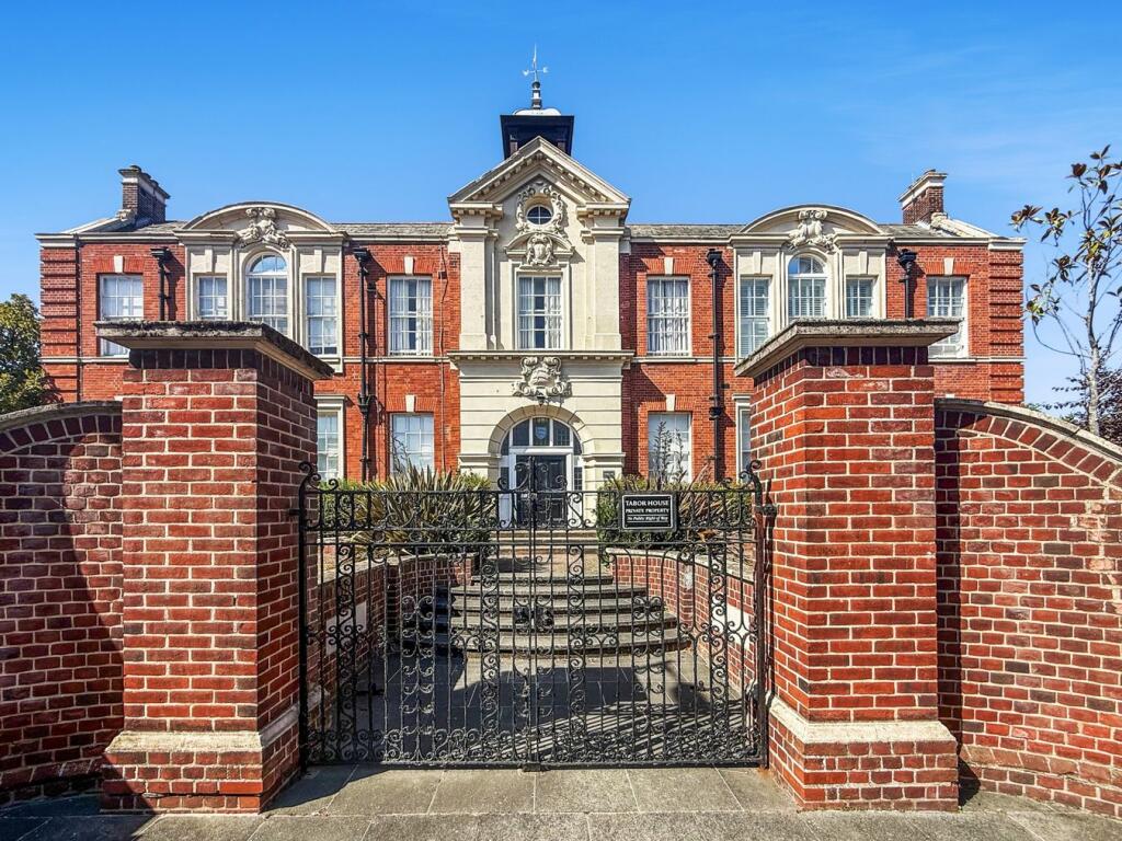 Main image of property: Coggeshall Road, Braintree, CM7