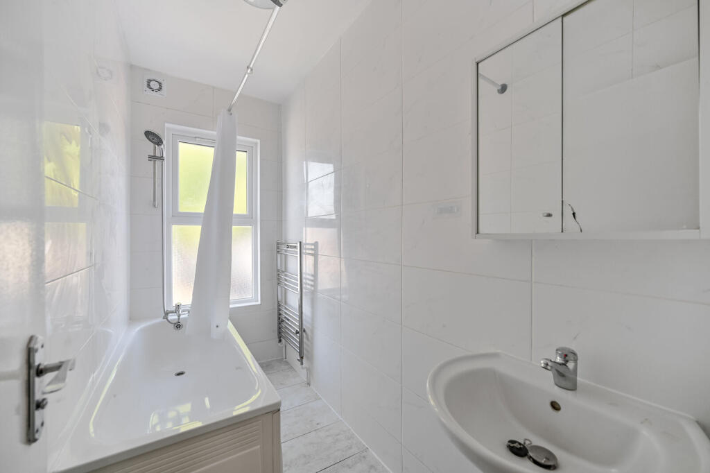 Apartment in London - More