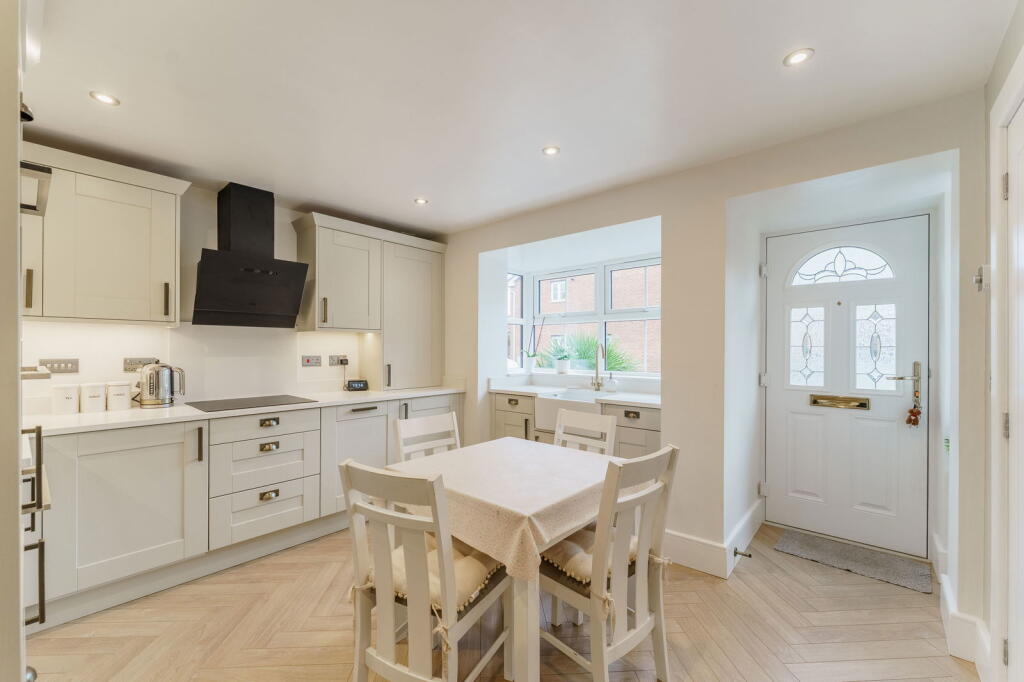Abbots Court, Selby, YO8 8BF photo 2