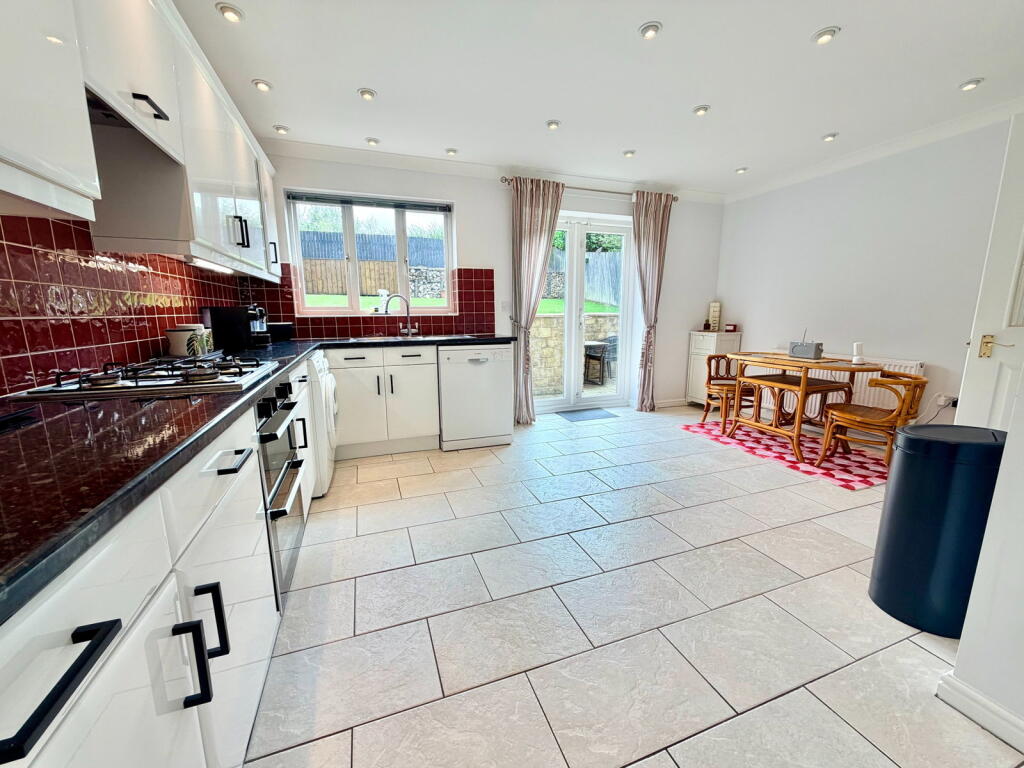 House in Barnsley, Silkstone - View 3
