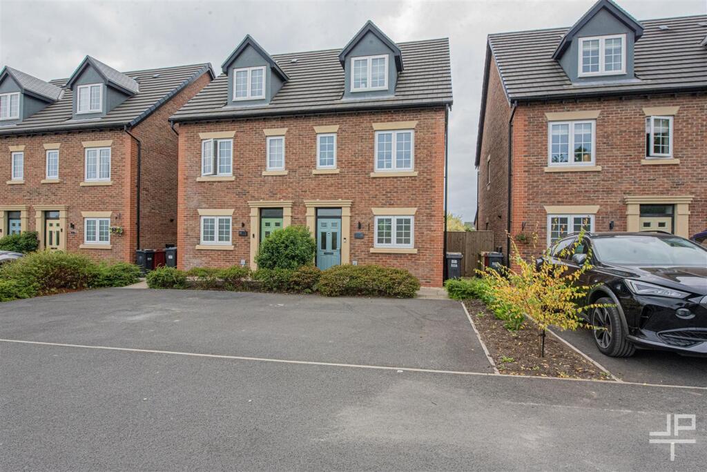 Main image of property: Watergate Close, Westhoughton, BL5 3JJ