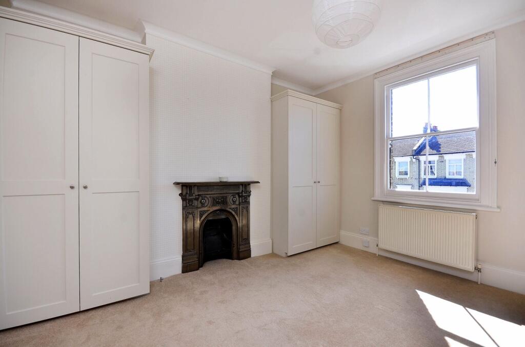 3 bedroom maisonette for rent