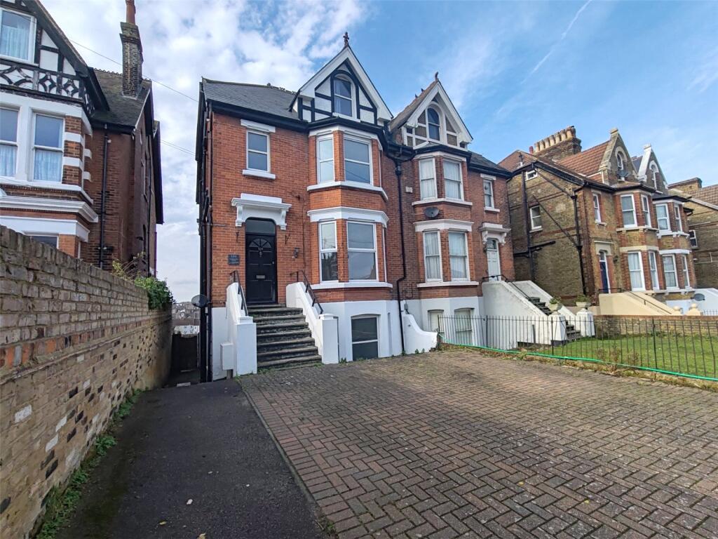 Main image of property: Maidstone Road, Chatham, Kent, ME4