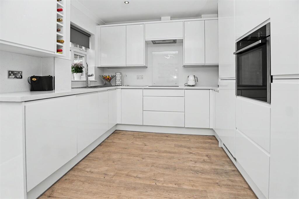 Nordland Road, Canvey Island - View 2