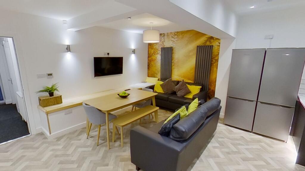 Main image of property: Beeston Road, Dunkirk NG7
