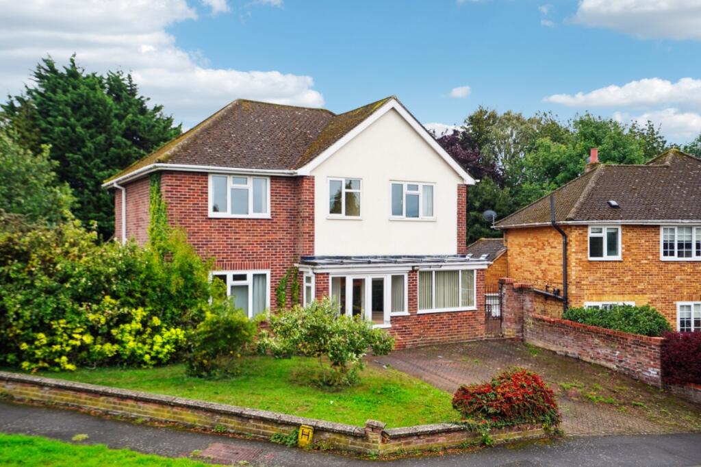 Main image of property: Wheatley Way, Chalfont St. Peter, Gerrards Cross, Buckinghamshire, SL9