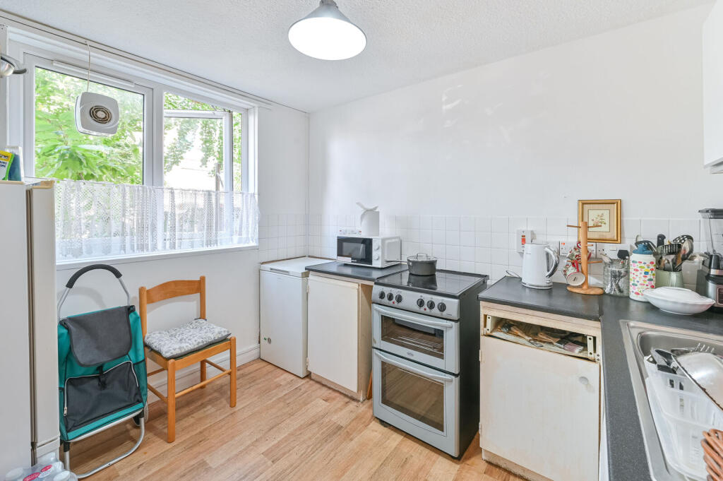 Apartment in London - View 5