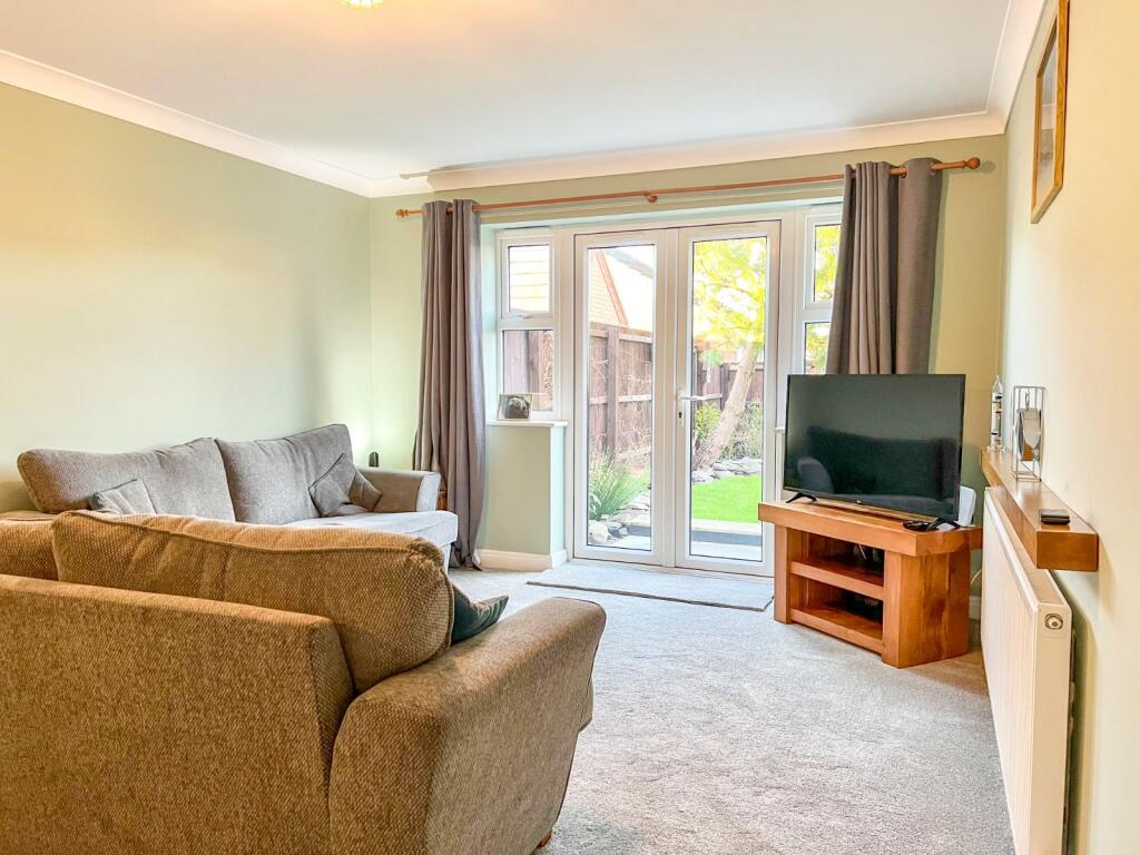 Lancaster Drive, South Killingholme, North Lincolnshire, DN40 photo 3
