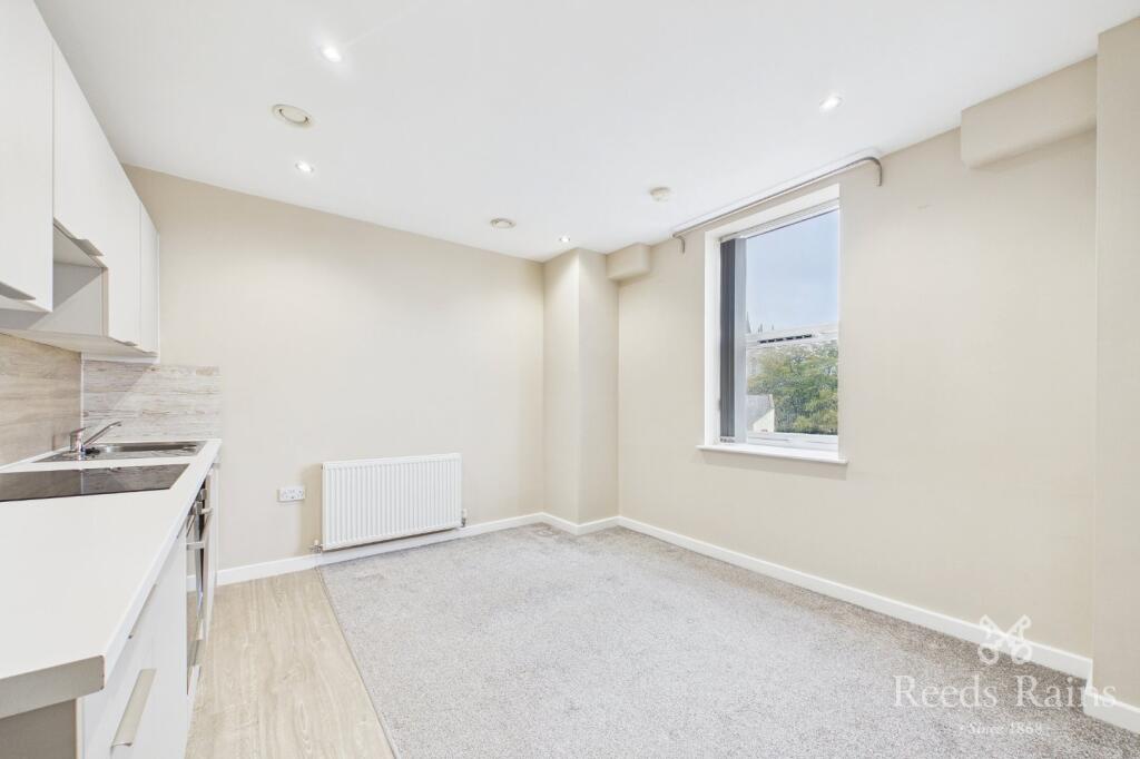 Apartment in Preston - View 3