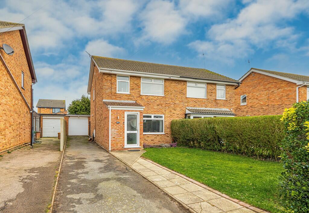 3-bed semi-detached on Alder Close, Bradwell, £240,000