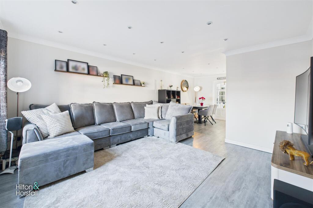House in Burnley, Rose Grove - View 2