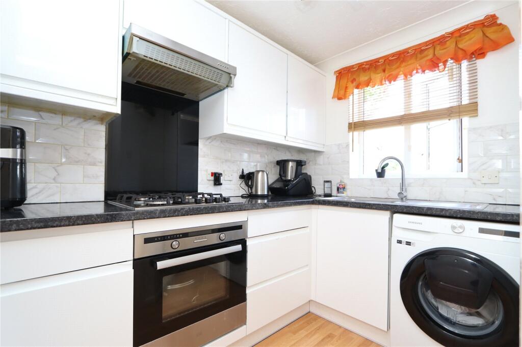 House in Milton Keynes, Monkston, Kents Hill, Monkston and Brinklow - View 2