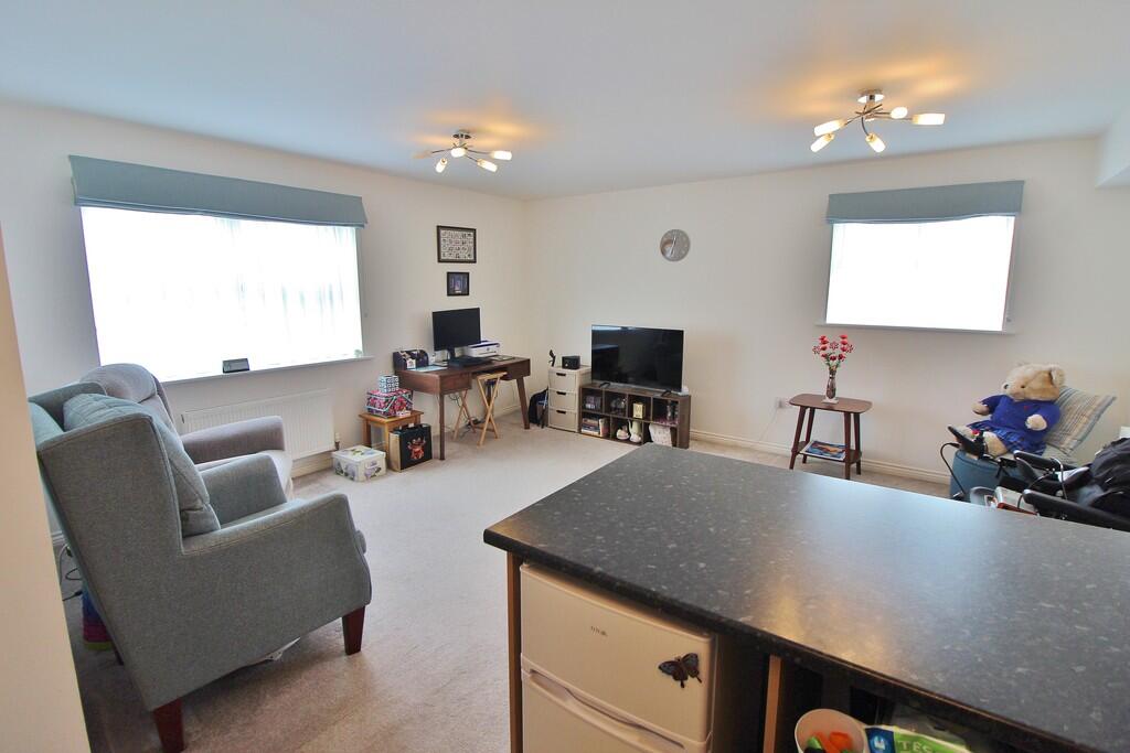 Apartment in Portsmouth - View 5