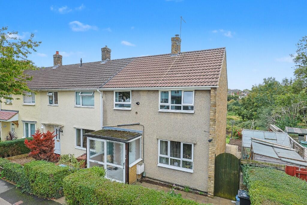 Main image of property: Holly Leys, Stevenage, Hertfordshire, SG2