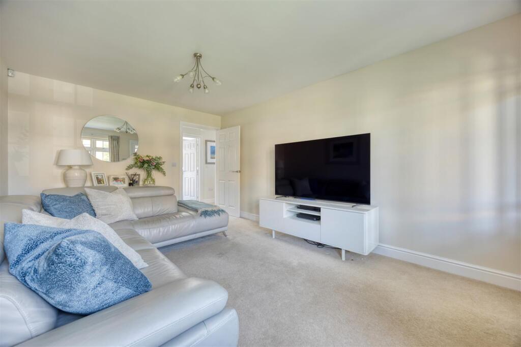 House in Lenzie, East Dunbartonshire - View 5