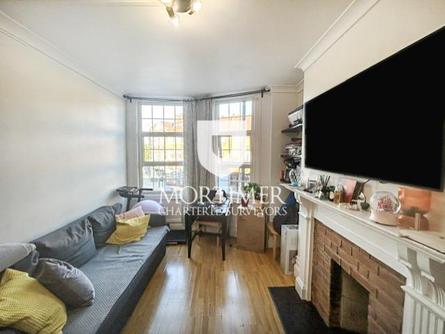 Main image of property: Green Lanes, Winchmore Hill, London, N21