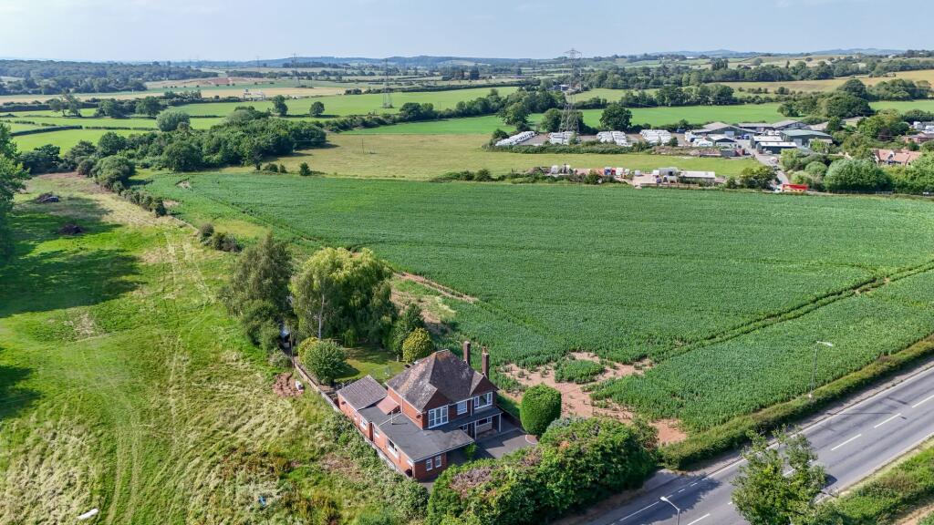 Worcester Road, Upton Warren, B61