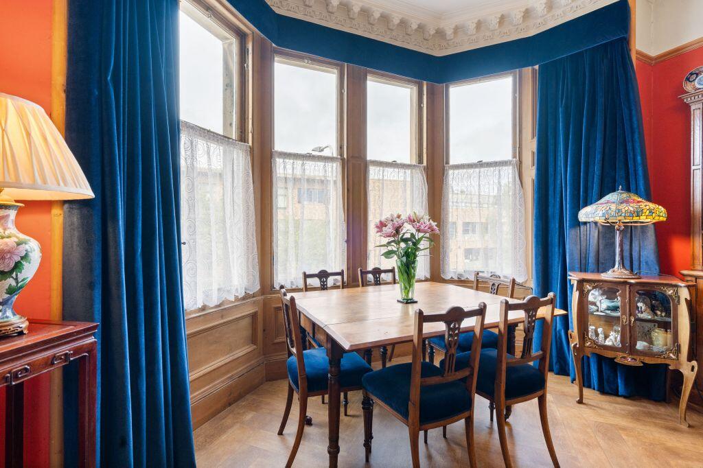 Apartment in Edinburgh - More