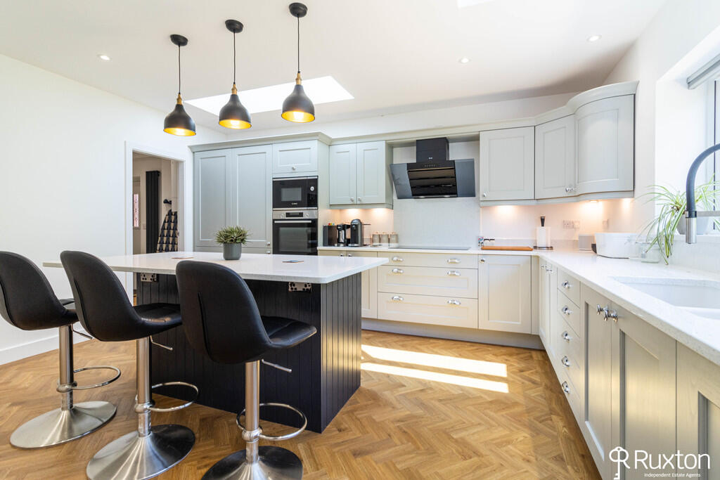 House in Solihull, West Midlands - View 6