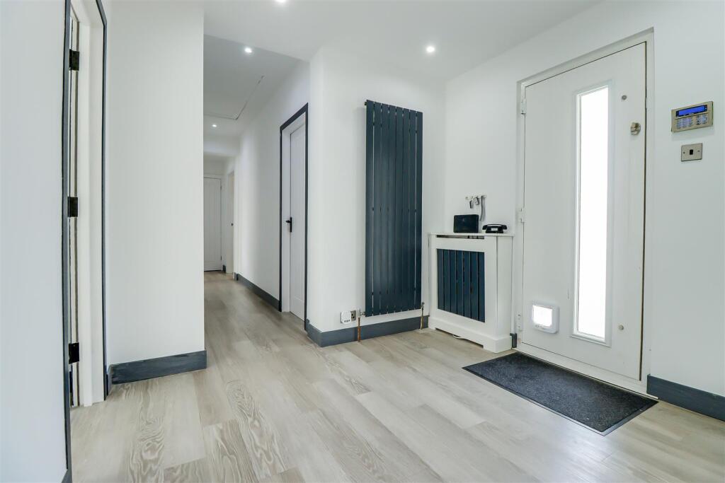 House in Southend-on-Sea - View 3