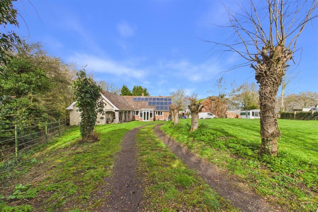 Main image of property: Gelston, Grantham