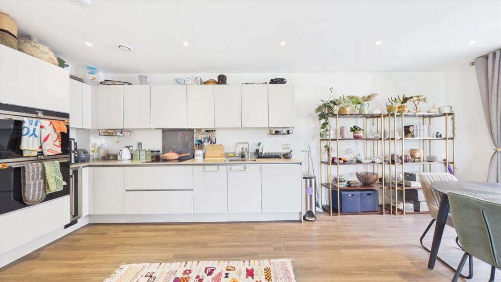 Apartment in London - View 2
