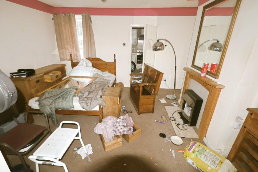 3 Bryn Hyfryd Top Road, Summerhill, LL11 4SU photo 4