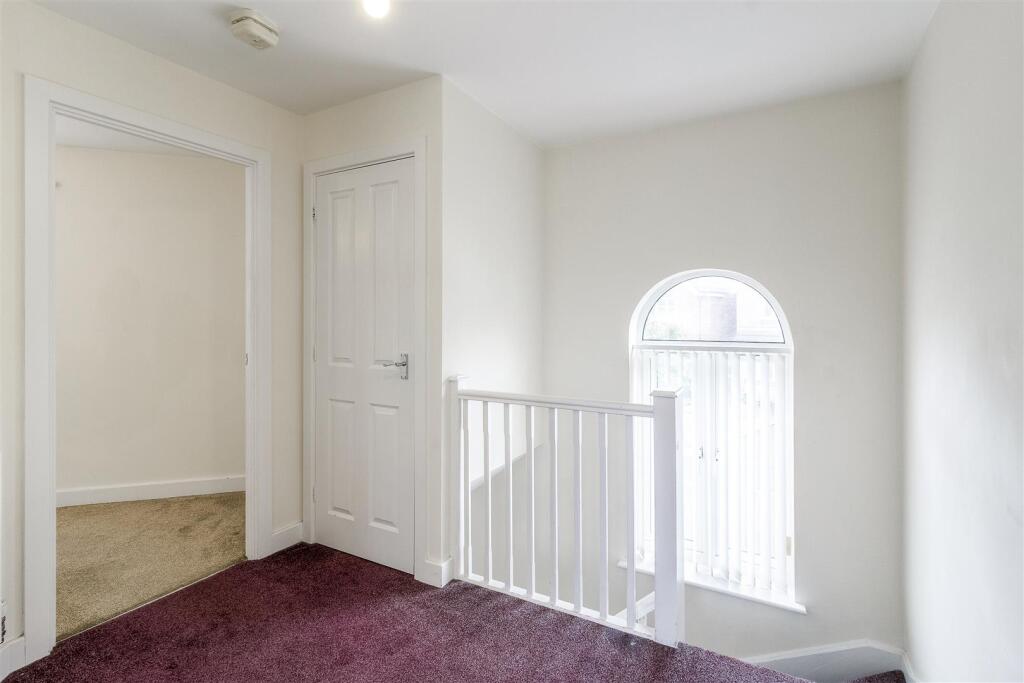 House in Wellingborough, Redhill Grange - More