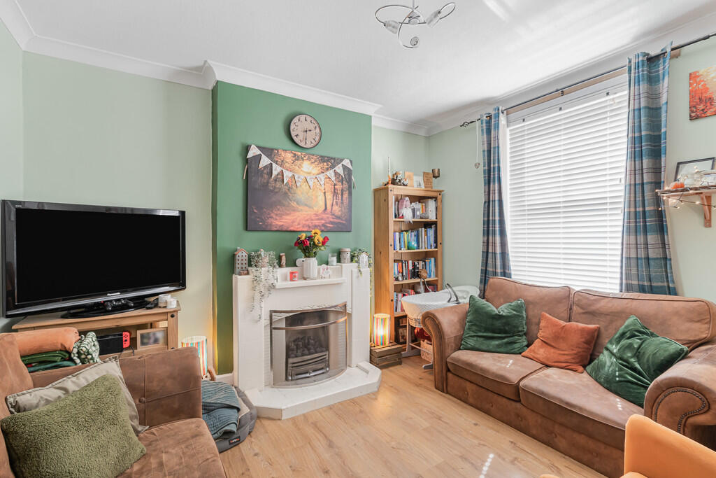 House in Torquay - More