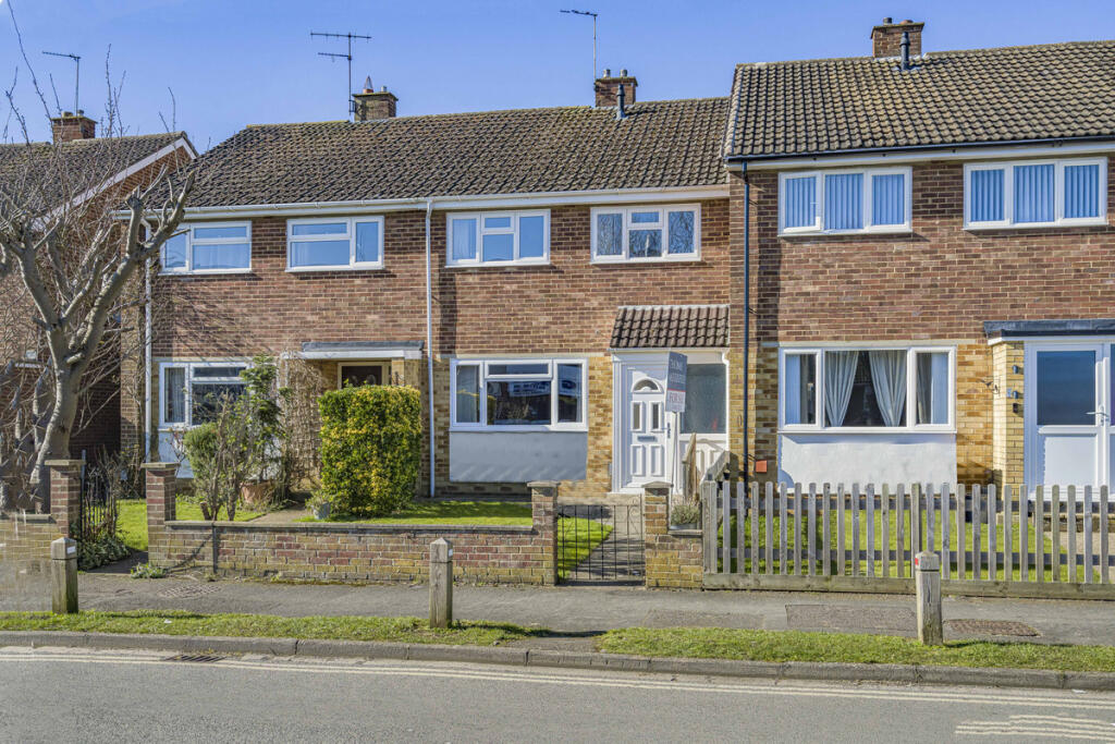 3-bed terraced on Bassett Avenue, Bicester, OX26, £350,000