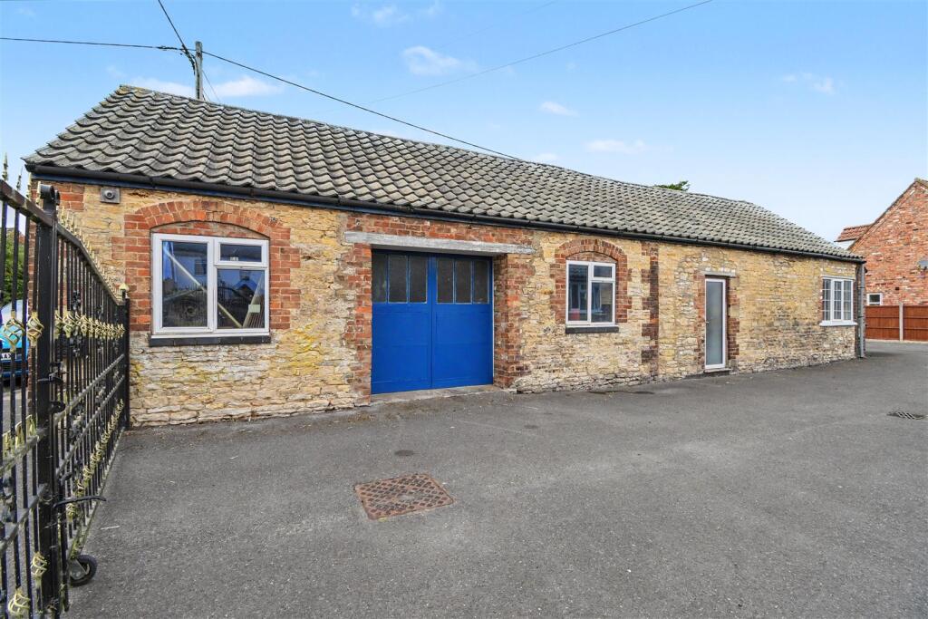 House in Doncaster - View 2