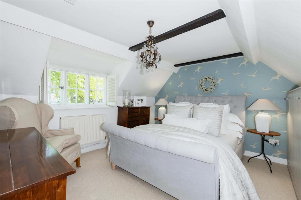House in Bognor Regis - More