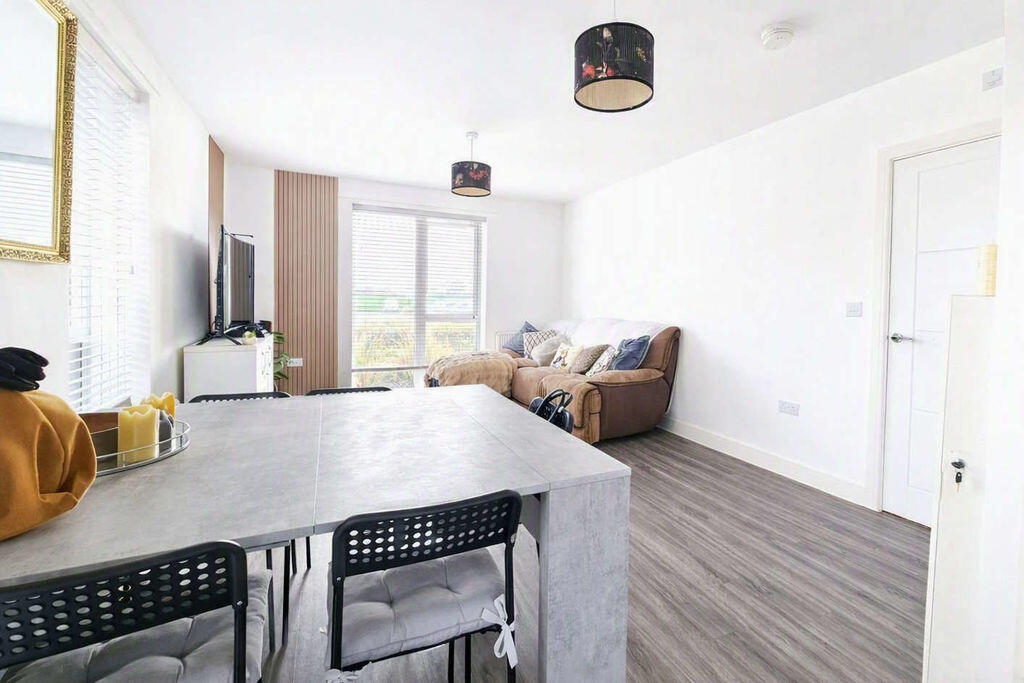 Apartment in Gosport, Lee-on-the-Solent - More