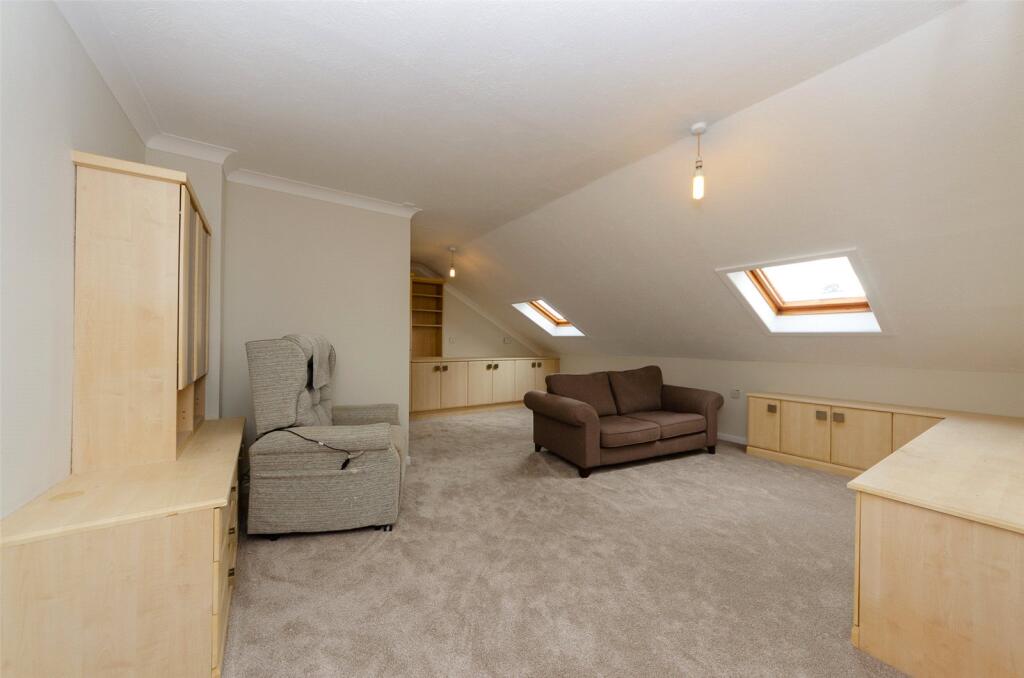 Gloddaeth Avenue, Llandudno, Conwy, LL30 photo 2