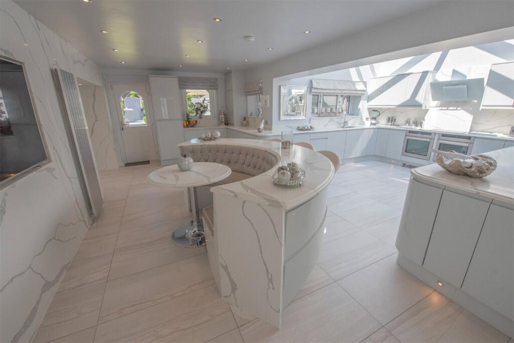 Applegarth, Beech Hill Road, Carleton, BD23 3EN photo 5